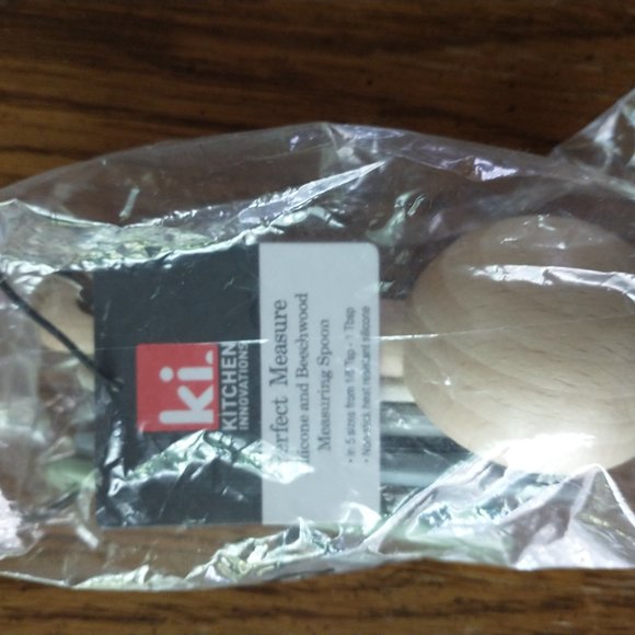 NWT Kitchen Innovations Silicone and Beechwood Measuring Spoons - Picture 2 of 3